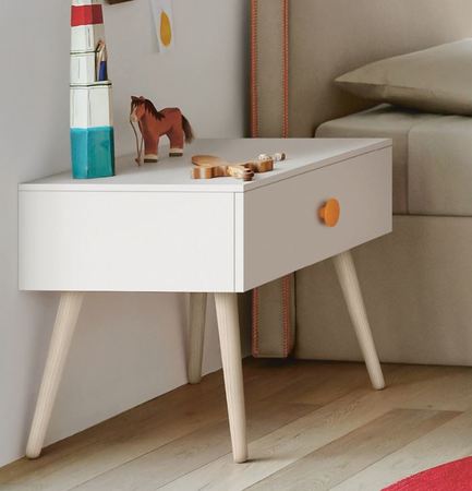 Woody Bedside Table with legs